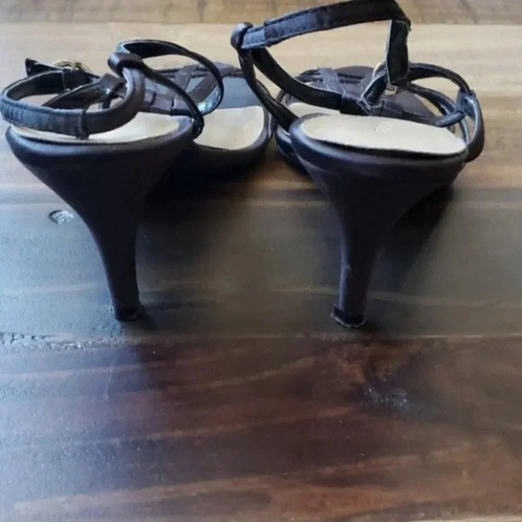 Fioni satin heels - Picture 5 of 8